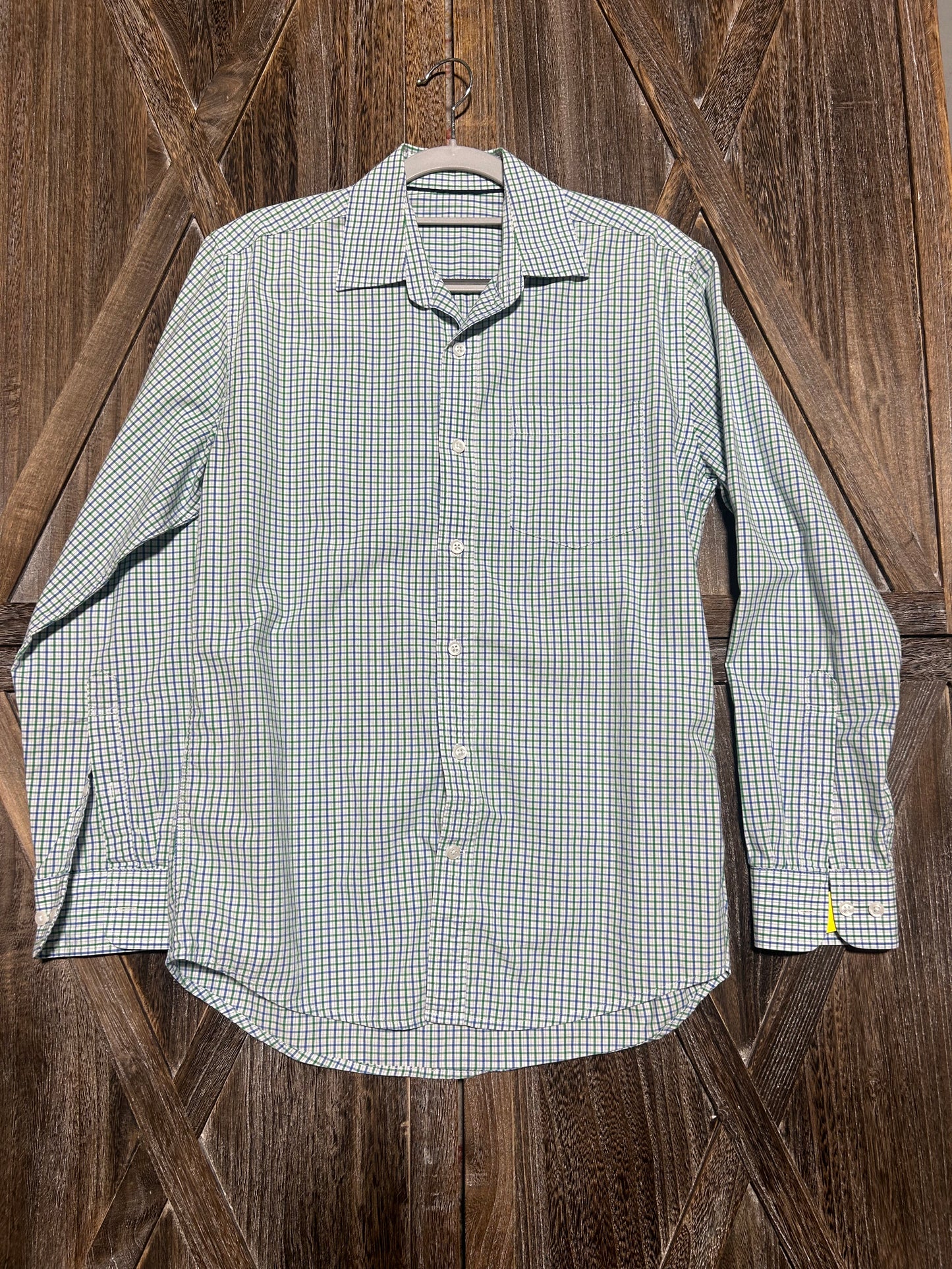 BUTTON UP SHIRT
