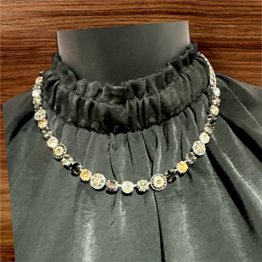 BLACK MARIANA CRYSTAL NECKLACE