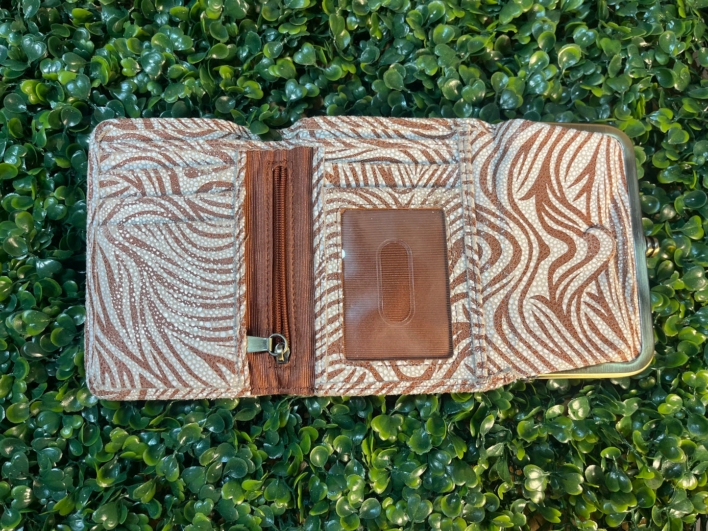 RED/CREAM HOBO WALLET