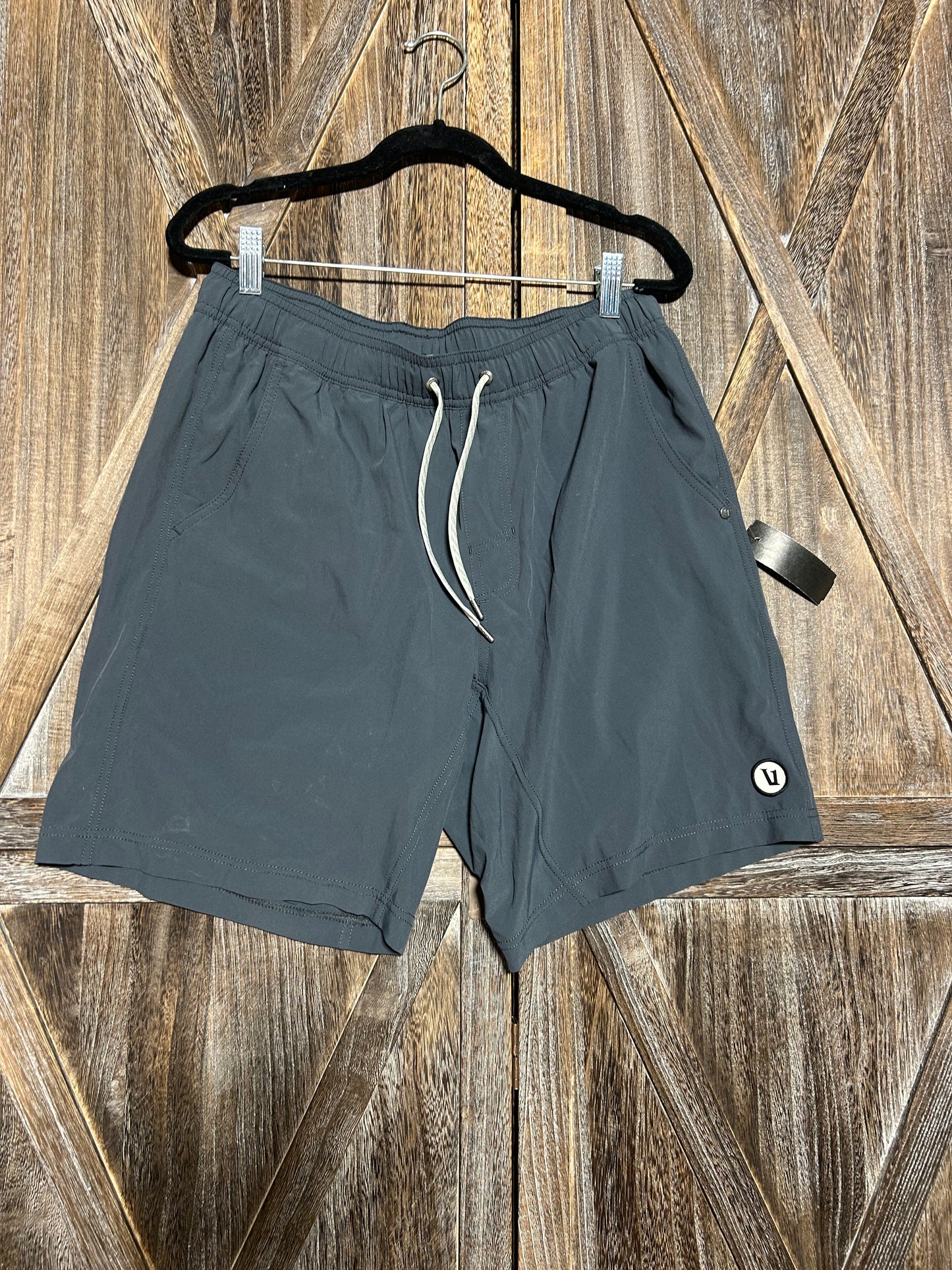 VUORI SHORTS