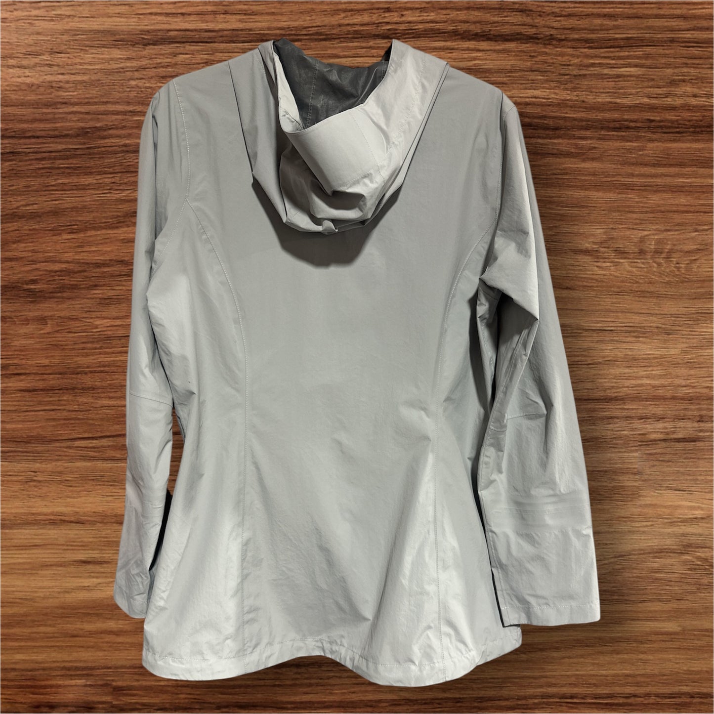 LIGHT GRAY REI-CO-OP RAIN JACKET, MED