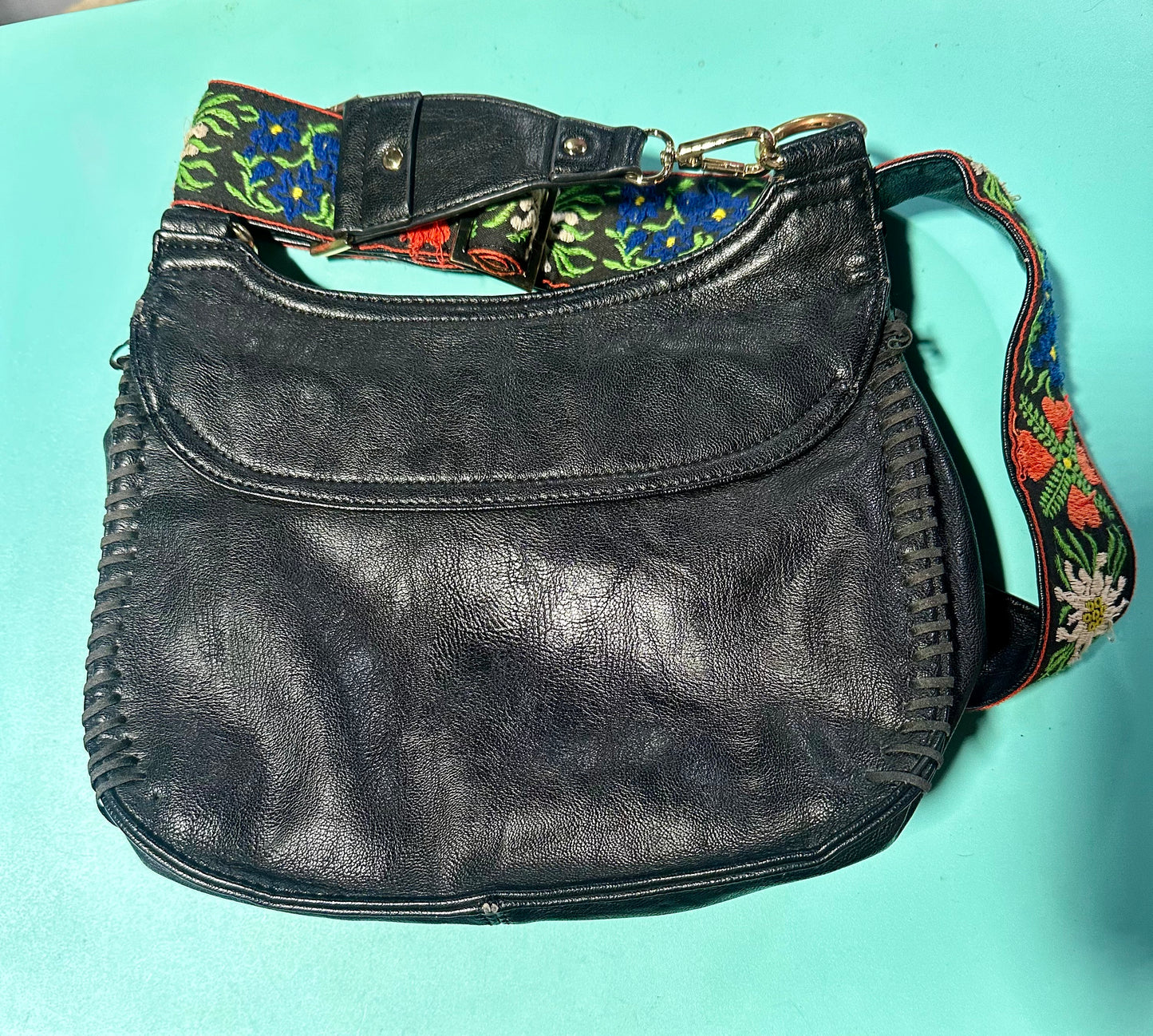 DREAM CONTROL TAPESTRY DESIGN CROSSBODY