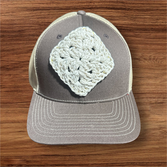BROWN TRUCKER CAP GRANNY SQUARE CAP