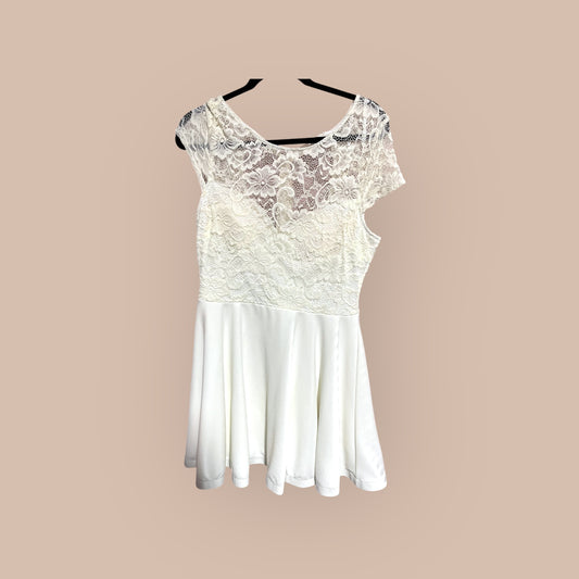CREAM/ WHITE B. SMART DRESS, 15