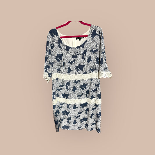 BLUE/ WHITE CHRIS mClAUGHLIN DRESS, 18W