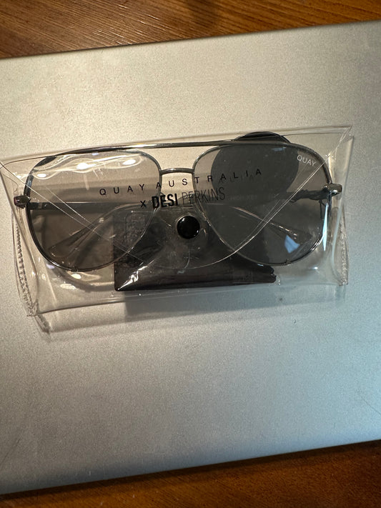 SILVER QUAY DESI PERKINS SUNGLASSES