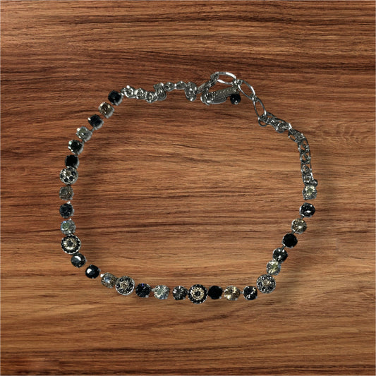 BLACK MARIANA CRYSTAL NECKLACE