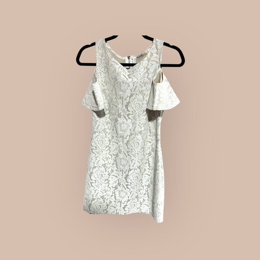 LACE/ BEIGE AVAILABLE BY ANGELA FASION DRESS, SMALL