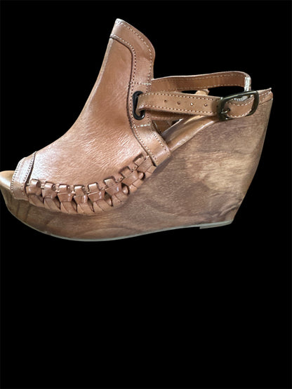 BROWN VERY VOLATILE WEDGE, 9