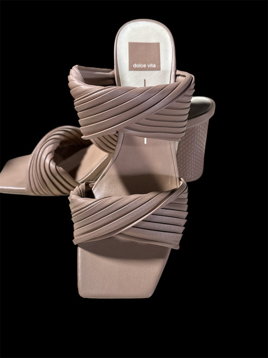 TAN DOLCE VITA SANDALS, 9.5