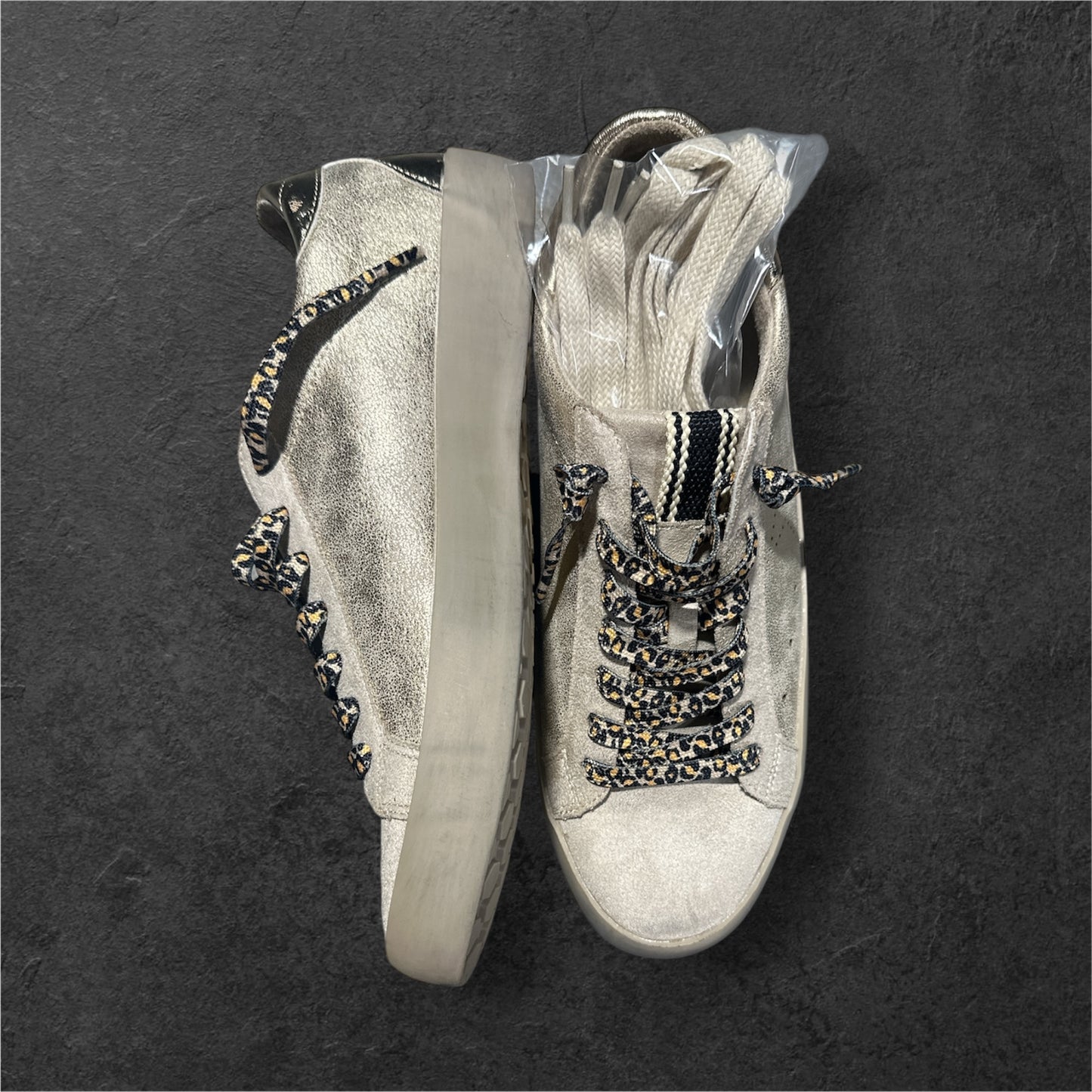 GOLD SHU SHOP SNEAKERS, 6.5